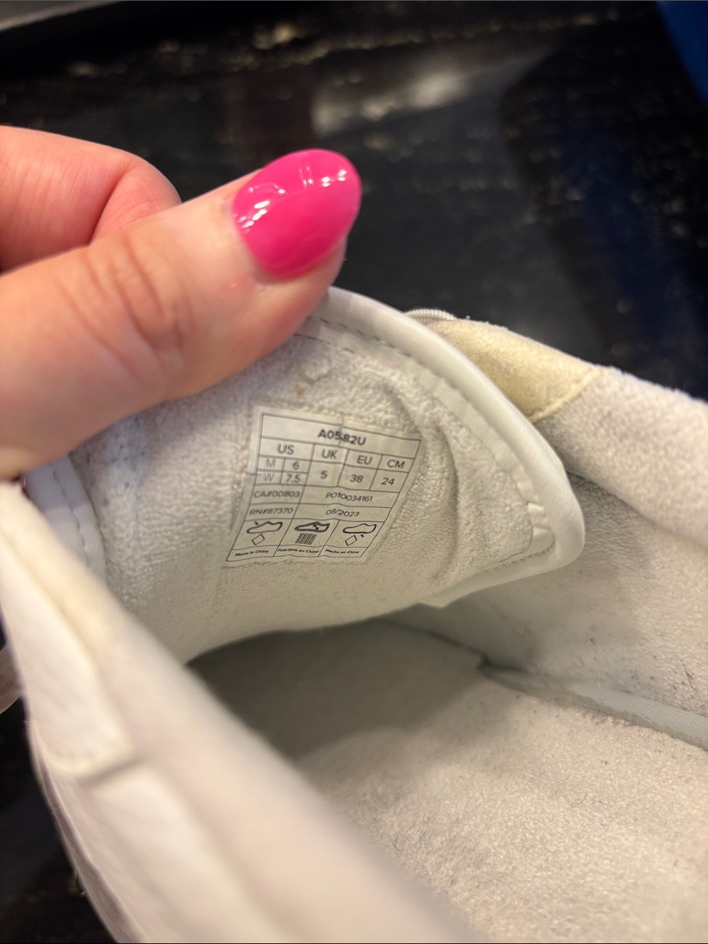 ALO Yoga Women's Cream White Low-Top Sneakers, 7.5 - Picture 3 of 7